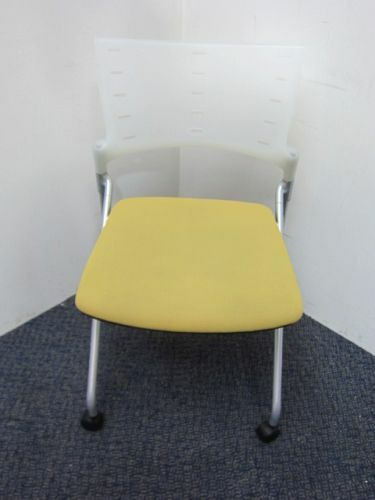 イトーキ キャスター付マノスチェア2