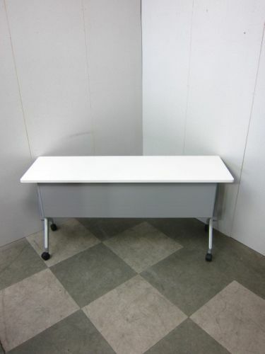 コクヨLeafline(リーフライン)シリーズ 1500サイドスタックテーブル 商品画像2