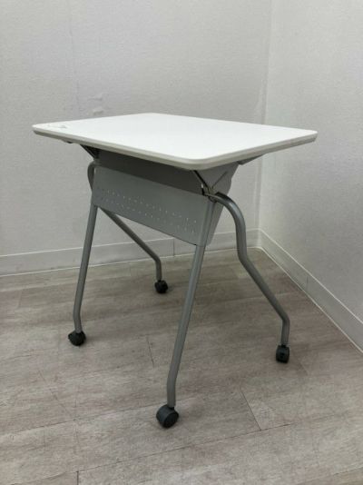 コクヨプレサテーブルSシリーズ 平行スタックテーブル 商品画像1