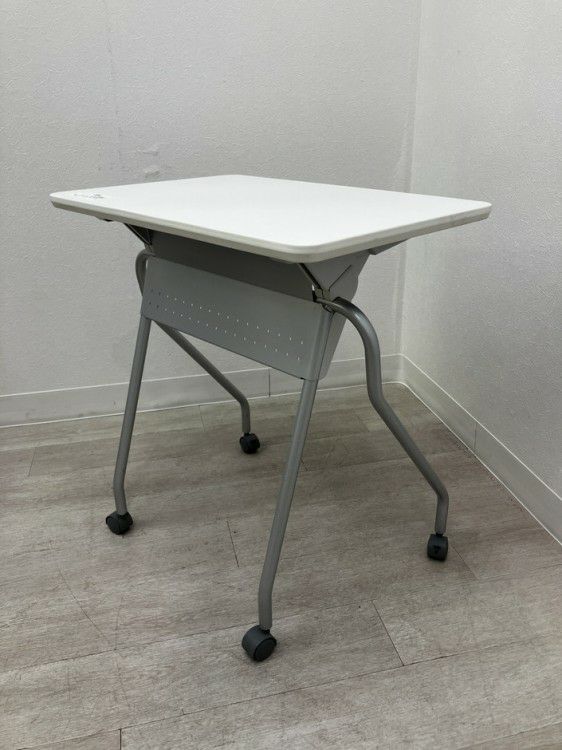 コクヨプレサテーブルSシリーズ 平行スタックテーブル 商品画像1