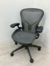HermanMiller（ハーマンミラー）アーロンチェア 固定肘付アーロンチェア 商品画像1