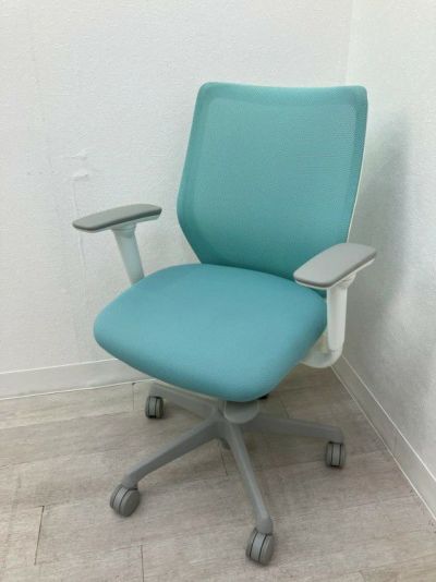 オカムラCG-M(シージーエム)シリーズ 可動肘付CG-Mチェア 商品画像1