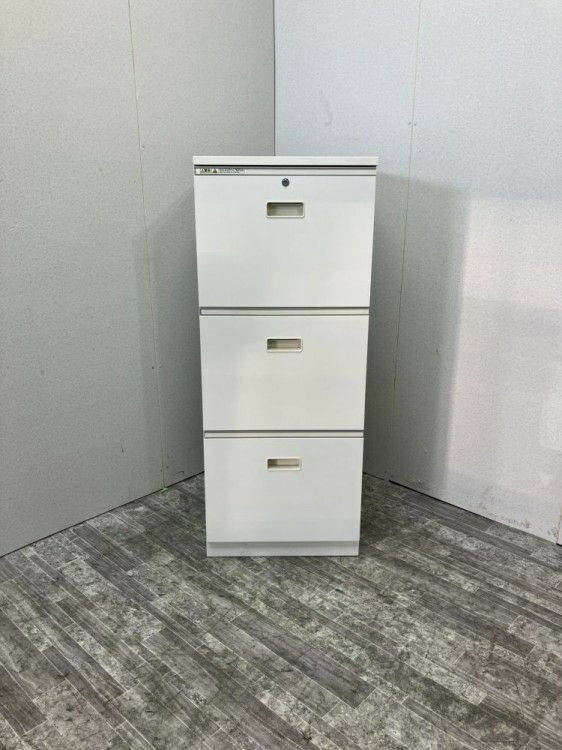 イトーキシンラインシリーズ 天板付3段キャビネット 商品画像1