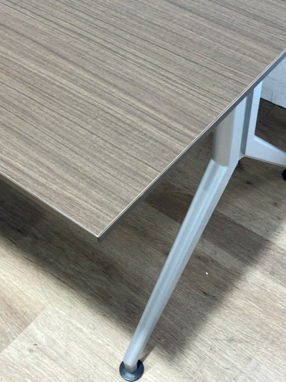 イトーキDDシリーズ ミーティングテーブル 商品画像3