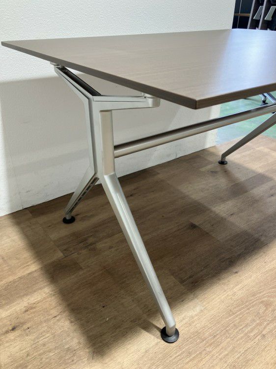 イトーキDDシリーズ ミーティングテーブル 商品画像7