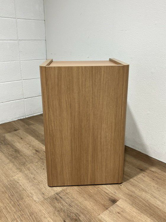 オカムラ多目的台 商品画像1