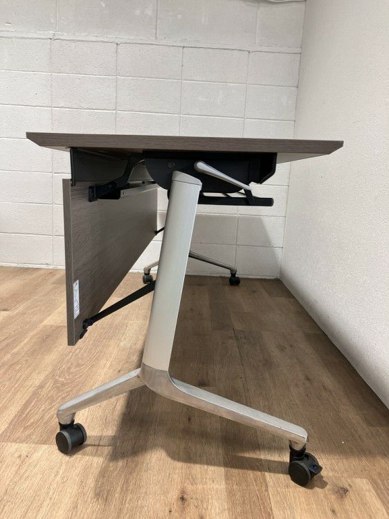 コクヨコンフェスト（CONFEST）シリーズ  平行スタックテーブル 商品画像3