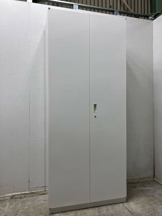 イトーキシンラインシリーズ 両開き書庫 商品画像1