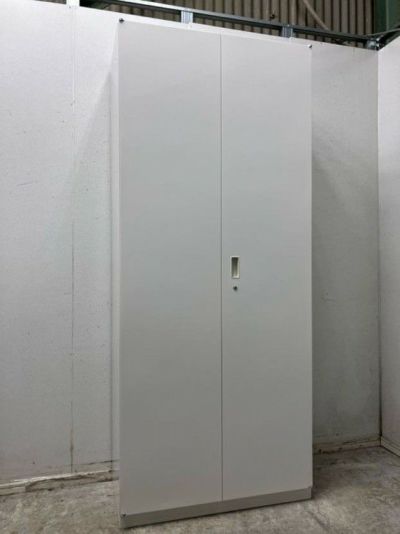イトーキシンラインシリーズ 両開き書庫 商品画像1