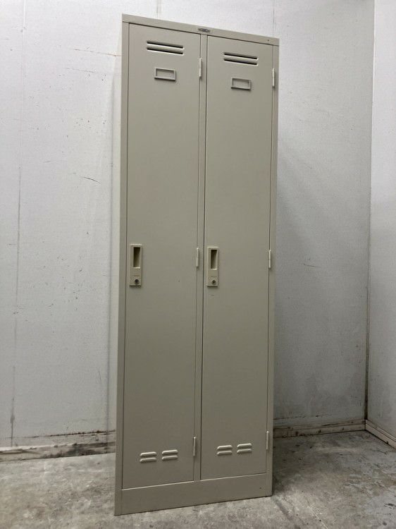 ライオン2人用ロッカー 商品画像1