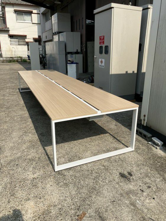 イトーキインサラータシリーズ 4800フリーアドレスデスク 商品画像1