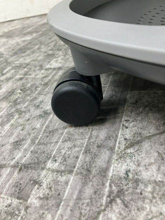 スチールケースノード（Node）チェア メモ台付きノードチェア 商品画像6