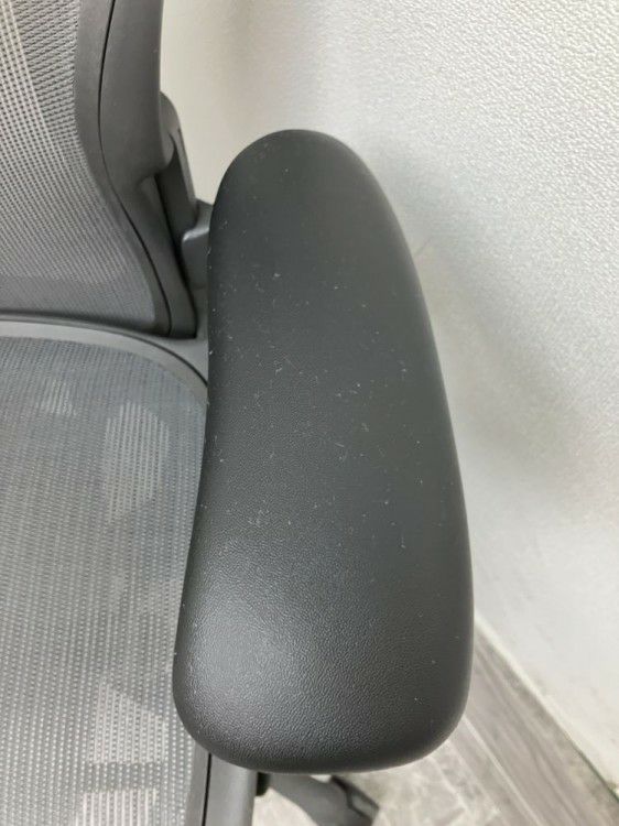 HermanMiller（ハーマンミラー）アーロンチェア 可動肘付アーロンチェア 商品画像4