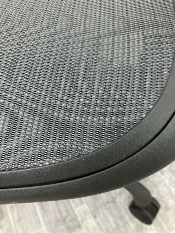 HermanMiller（ハーマンミラー）アーロンチェア 可動肘付アーロンチェア 商品画像5