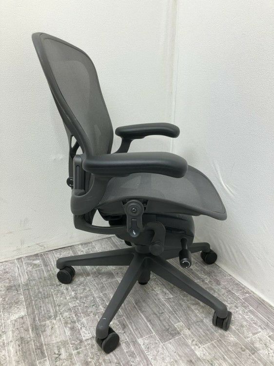 HermanMiller（ハーマンミラー）アーロンチェア 可動肘付アーロンチェア 商品画像9