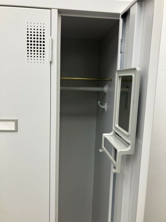 豊国工業4人用ロッカー 商品画像4