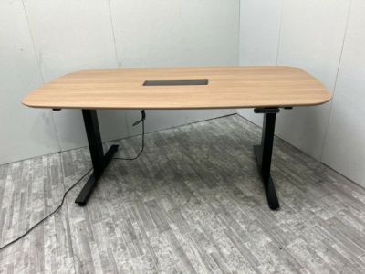 オカムラ電動昇降式1800ミーティングテーブル 商品画像1