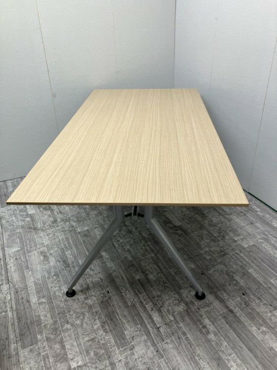 イトーキDDシリーズ 1800ミーティングテーブル 商品画像1