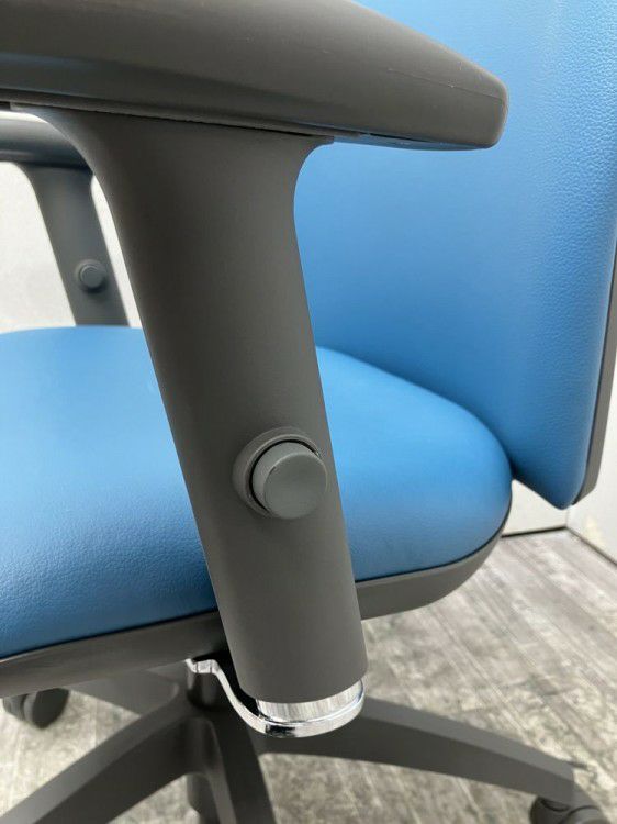 アイコOS-2200シリーズ 可動肘付OAチェア 商品画像9