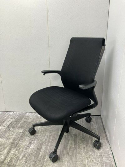 コクヨM4チェア 固定肘付M4チェア 商品画像1