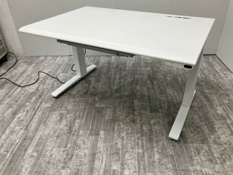 オカムラSwift(スイフト)シリーズ 電動昇降式1150平デスク 商品画像3