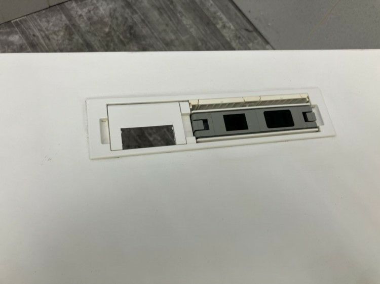 オカムラSwift(スイフト)シリーズ 電動昇降式1150平デスク 商品画像7