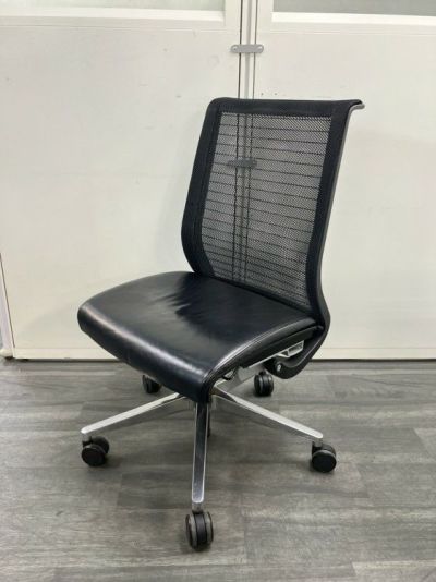 スチールケースシンク（Think）チェア シンクチェア 商品画像1