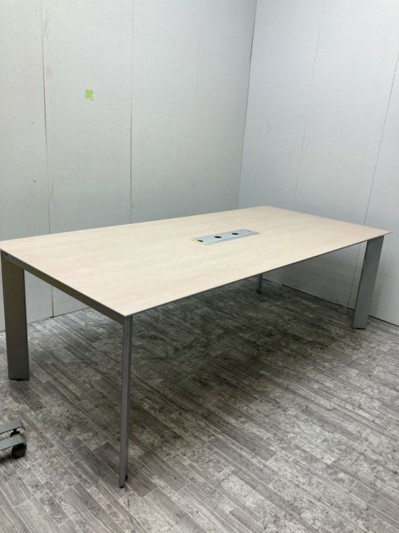 ウチダ（内田洋行）2150ミーティングテーブル 商品画像1