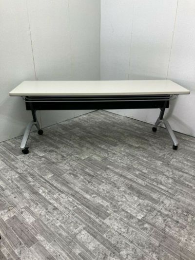 コクヨ1800サイドスタックテーブル 商品画像1