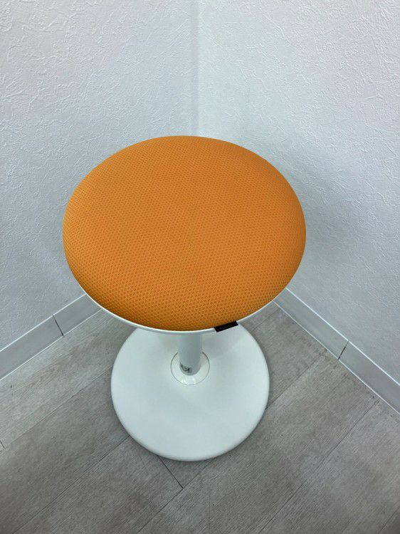 オカムラ pirouetto(ピルエット)シリーズ 昇降スツール 商品画像2