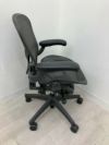 HermanMiller（ハーマンミラー）アーロンチェア 可動肘付アーロンチェア 商品画像3