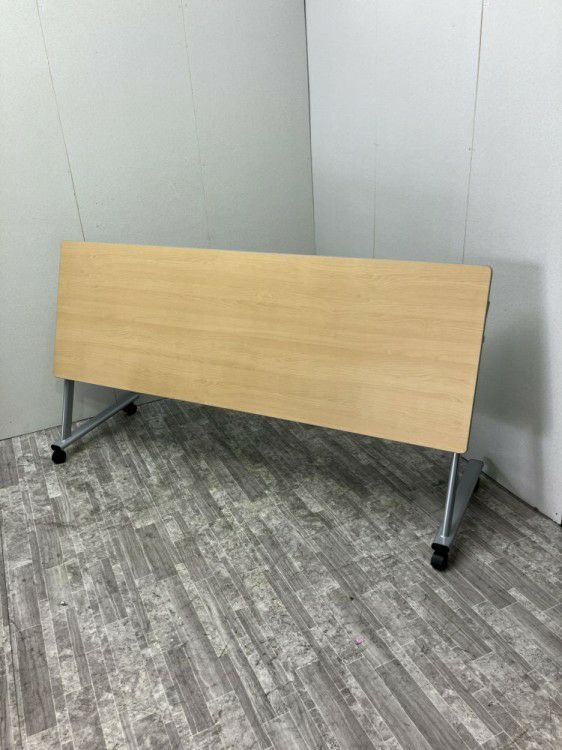 トヨスチール1800サイドスタックテーブル 商品画像4