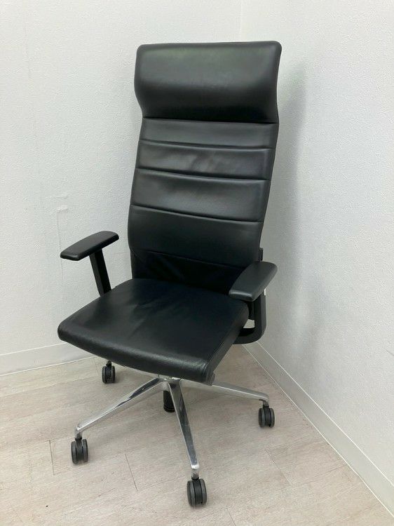 CROSSLINE(クロスライン)シリーズ 可動肘付クロスラインチェア 商品画像1