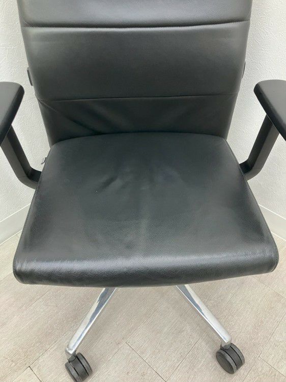 CROSSLINE(クロスライン)シリーズ 可動肘付クロスラインチェア 商品画像9