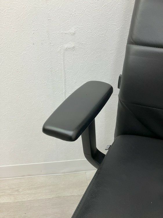 CROSSLINE(クロスライン)シリーズ 可動肘付クロスラインチェア 商品画像12