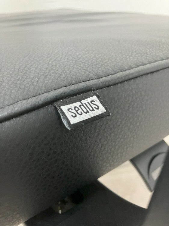 CROSSLINE(クロスライン)シリーズ 可動肘付クロスラインチェア 商品画像19