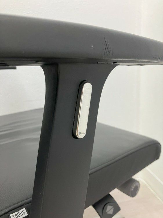 CROSSLINE(クロスライン)シリーズ 可動肘付クロスラインチェア 商品画像20