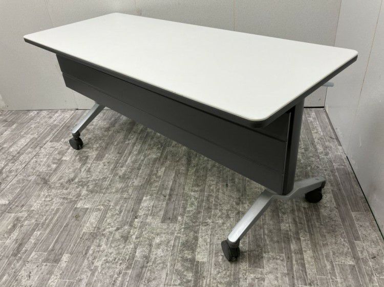 コクヨ1500サイドスタックテーブル 商品画像1