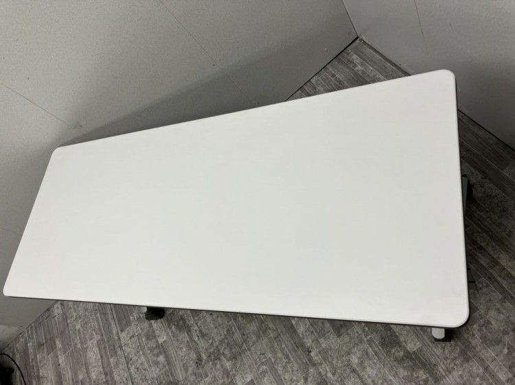 コクヨ1500サイドスタックテーブル 商品画像2