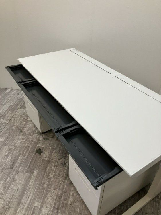 コクヨisシリーズ 1600平デスク＋ワゴン3点セット 商品画像3