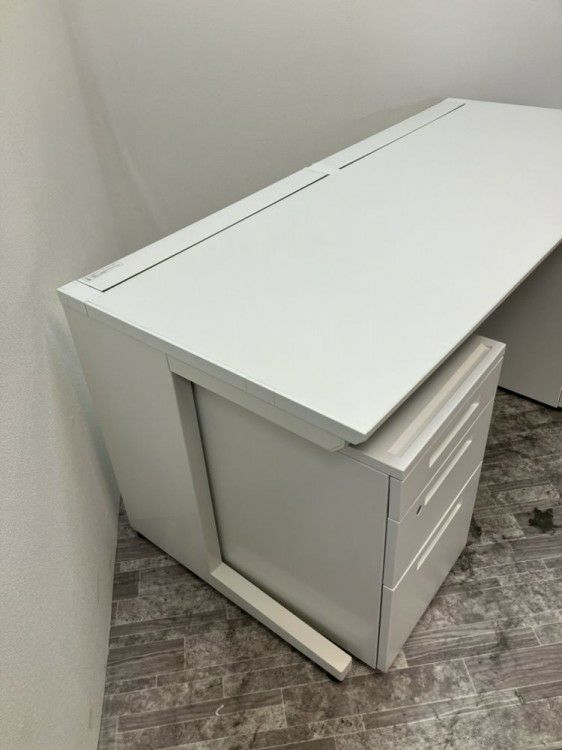 コクヨisシリーズ 1600平デスク＋ワゴン3点セット 商品画像5