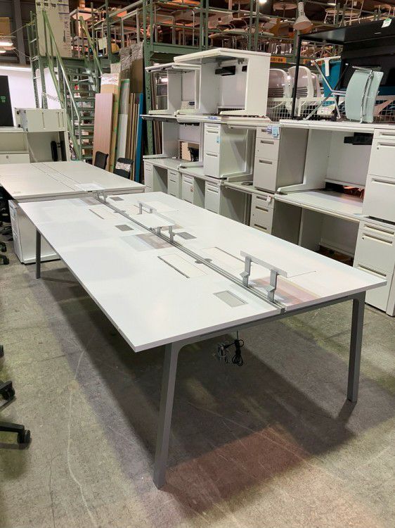 スチールケース2800フリーアドレスデスク 商品画像1