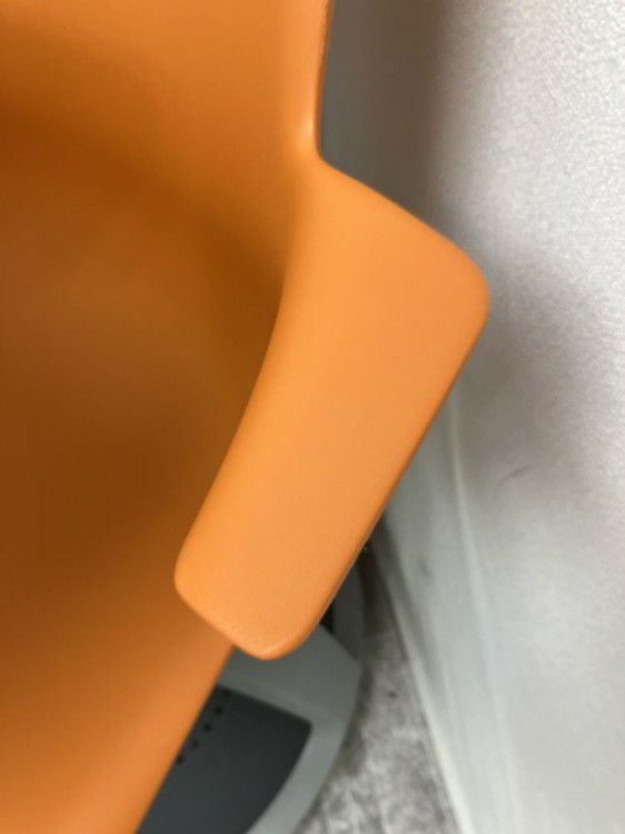 スチールケースノード（Node）チェア メモ台付きノードチェア 商品画像4