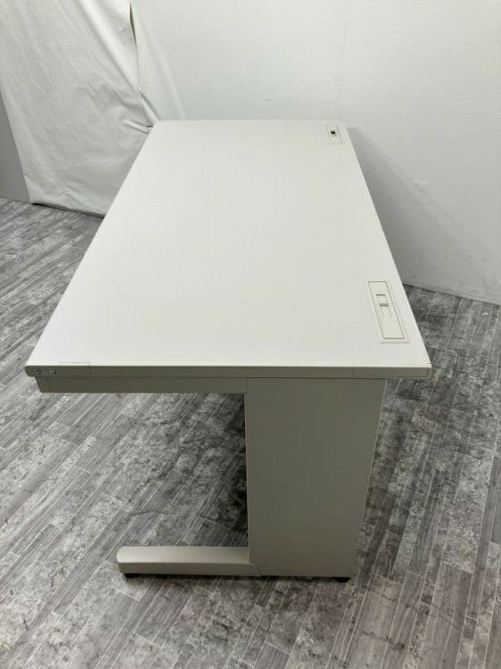 コクヨBS+シリーズ 1400平デスク 商品画像2