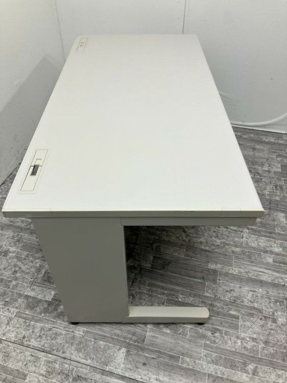 コクヨBS+シリーズ 1400平デスク 商品画像3