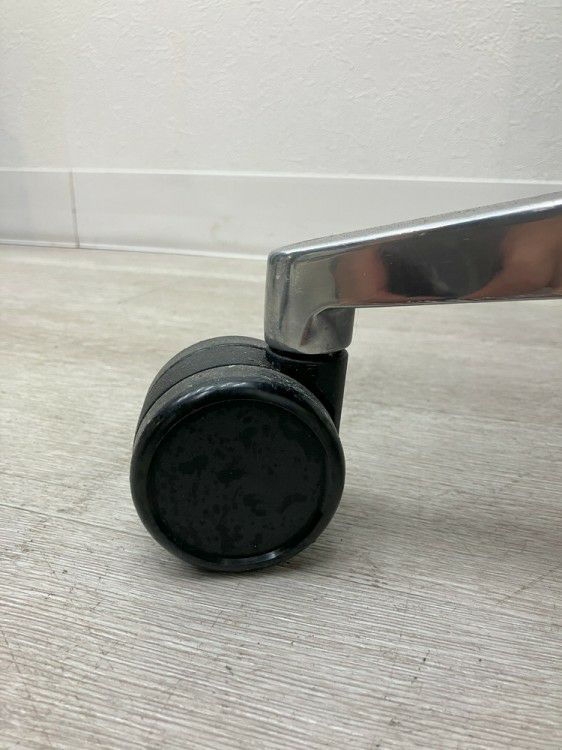 スチールケースシンク（Think）チェア 固定肘付シンクチェア 商品画像14