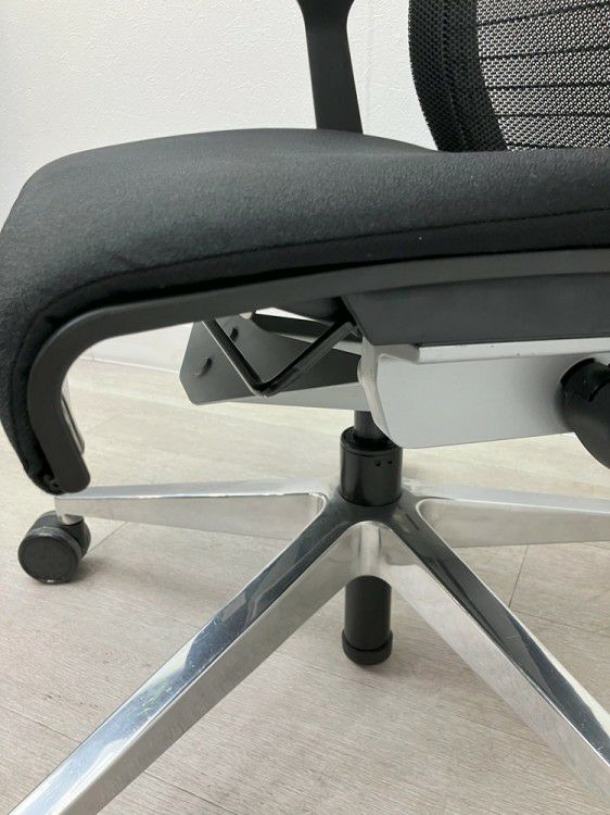 スチールケースシンク（Think）チェア 固定肘付シンクチェア 商品画像15