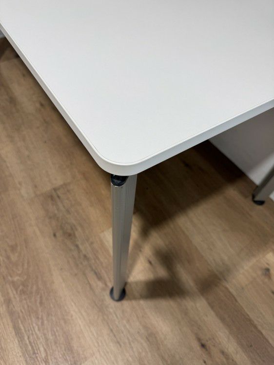 イトーキDEシリーズ ミーティングテーブル 商品画像3