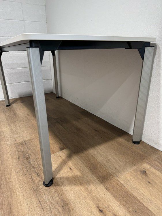 イトーキDEシリーズ ミーティングテーブル 商品画像4