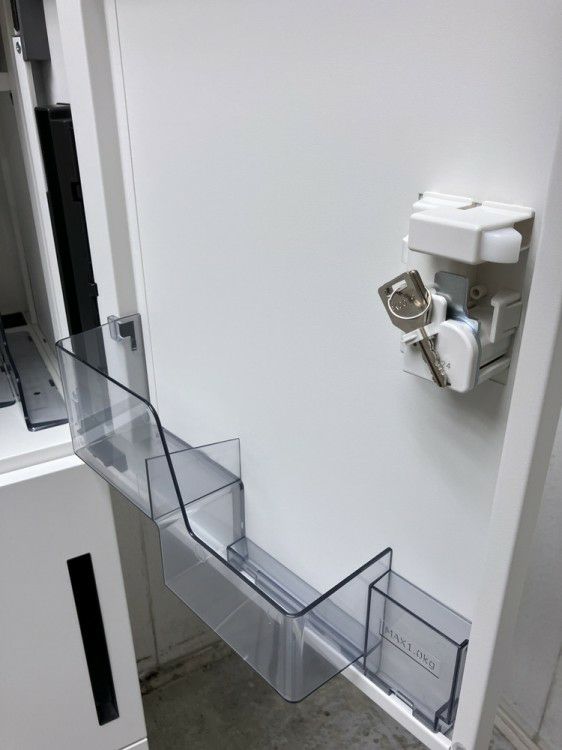 ウチダ（内田洋行）8人用パーソナルロッカー 商品画像3